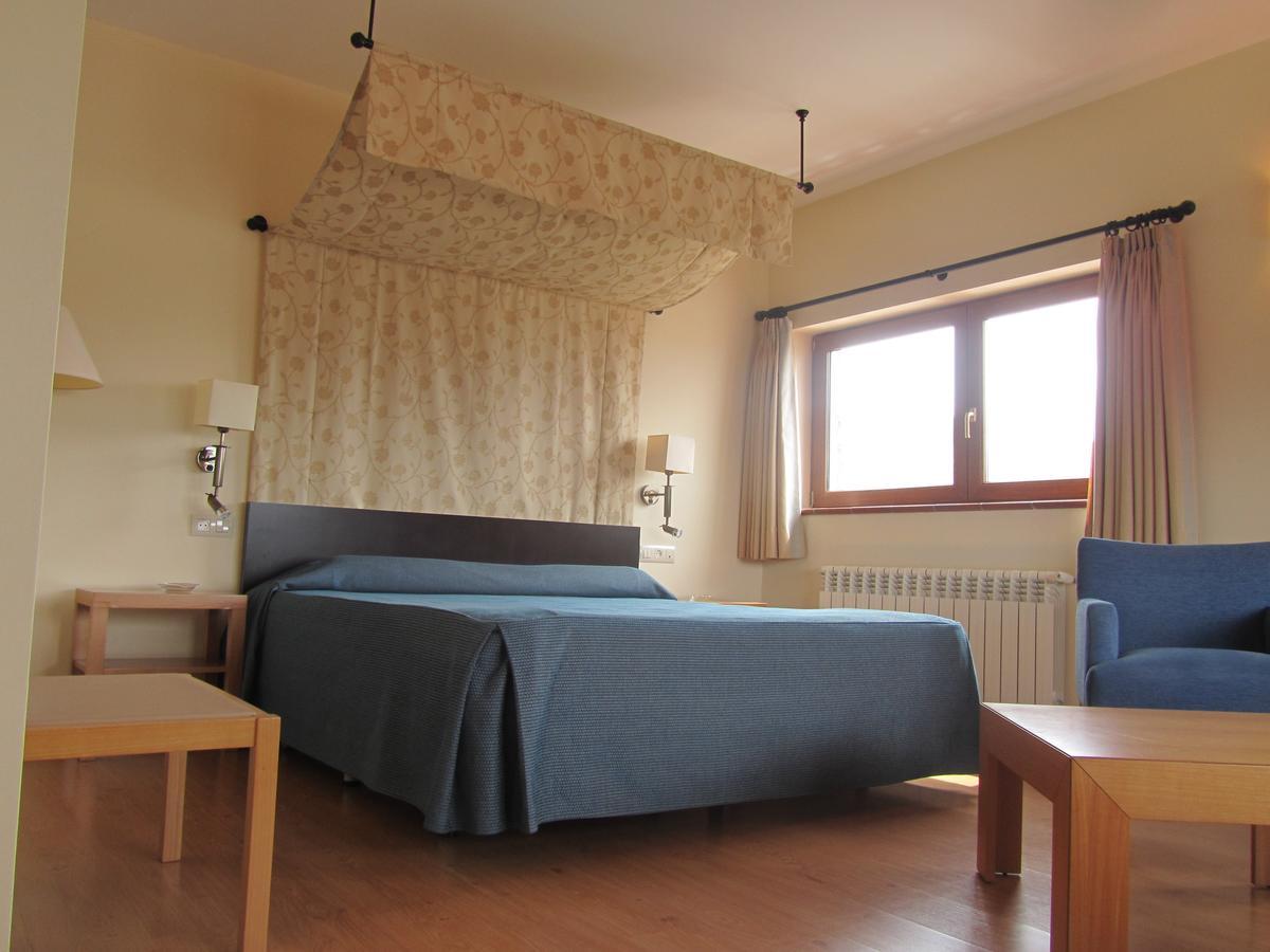 Hotel Galayos Hoyos del Espino Eksteriør billede