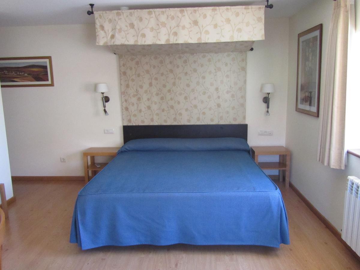 Hotel Galayos Hoyos del Espino Eksteriør billede
