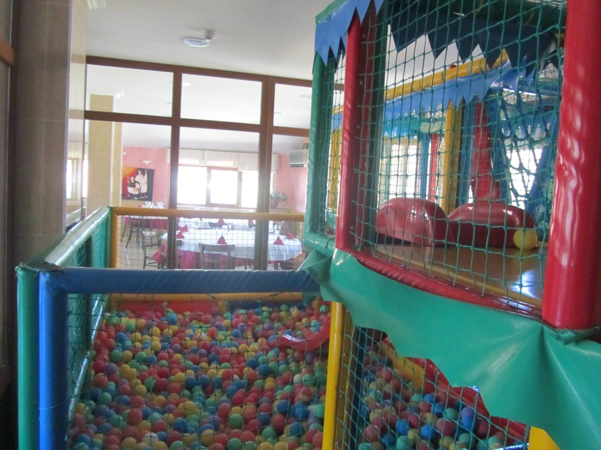 Hotel Galayos Hoyos del Espino Eksteriør billede